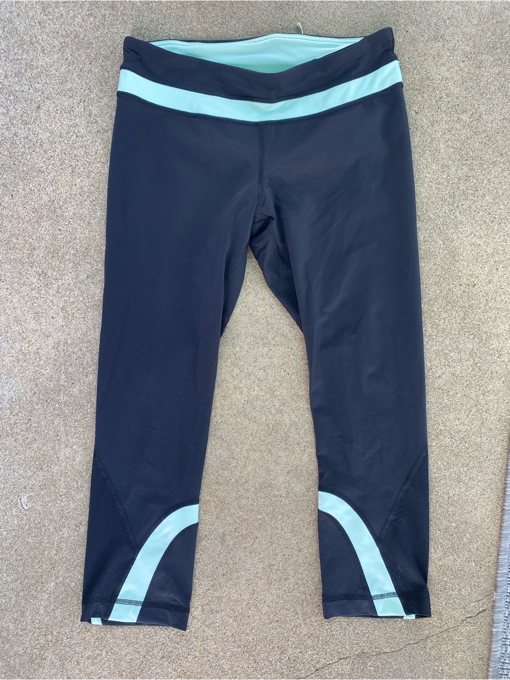 Women's ' Black and Mint Active Leggings - Performance  Bottoms